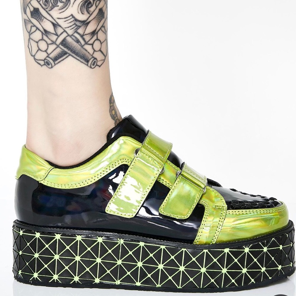Moon Roxx Mondo Creepers! Black/green platforms.